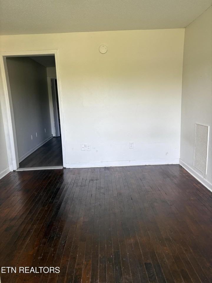 825 Siluria St #825 - Photo 5 of 8