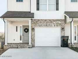 featured image of 9714 Grand Oak Way
