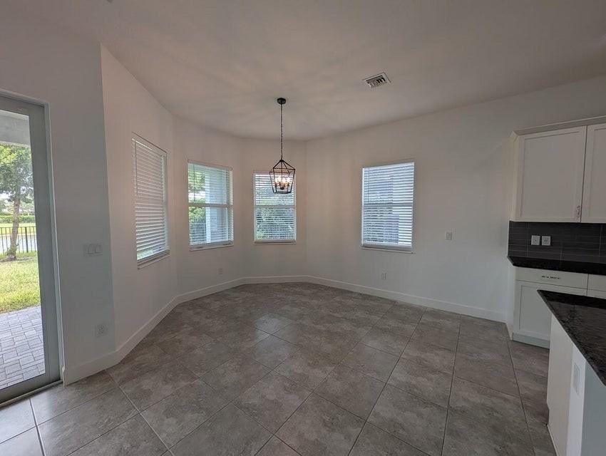 4613 Citron Way - Photo 5 of 8