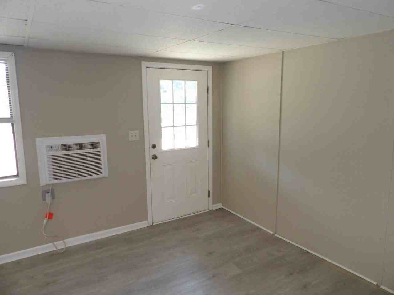 65 Ashwood Ct #8 - Photo 7 of 30