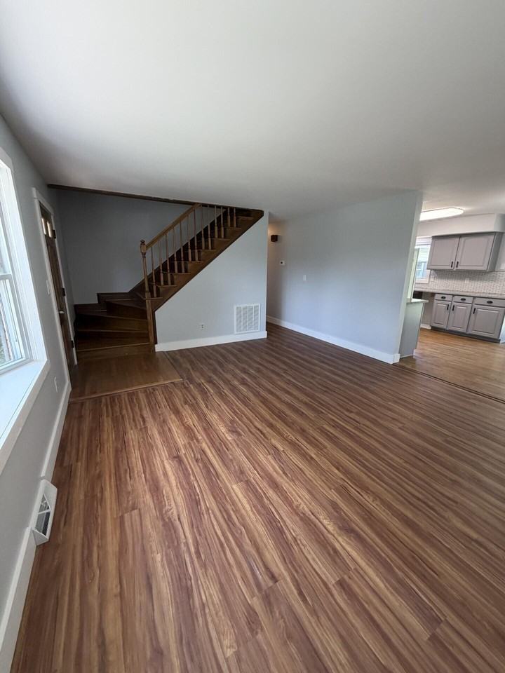 721 Wayland Dr - Photo 6 of 39