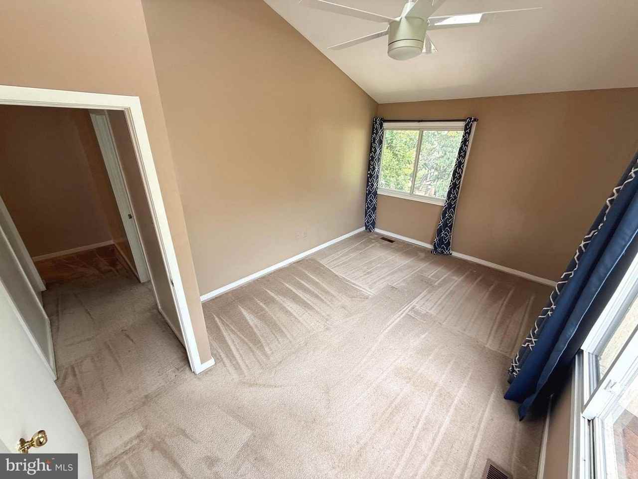 9802 Hellingly Pl - Photo 7 of 16