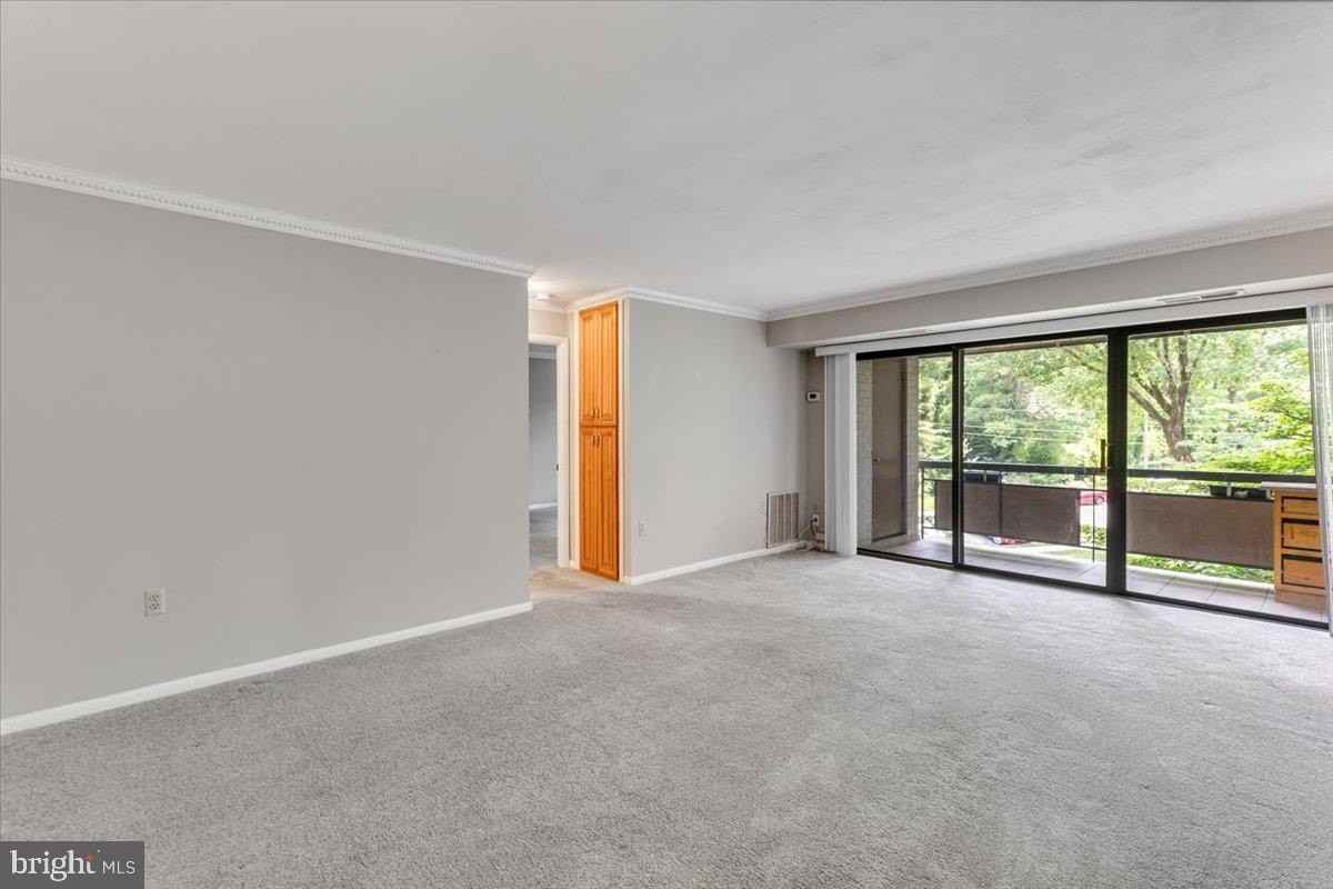 2844 Dover Ln - Photo 7 of 22