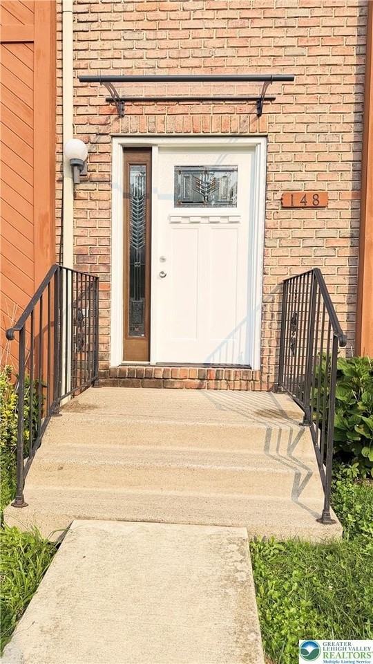 148 Cornerstone Pl - Photo 2 of 36