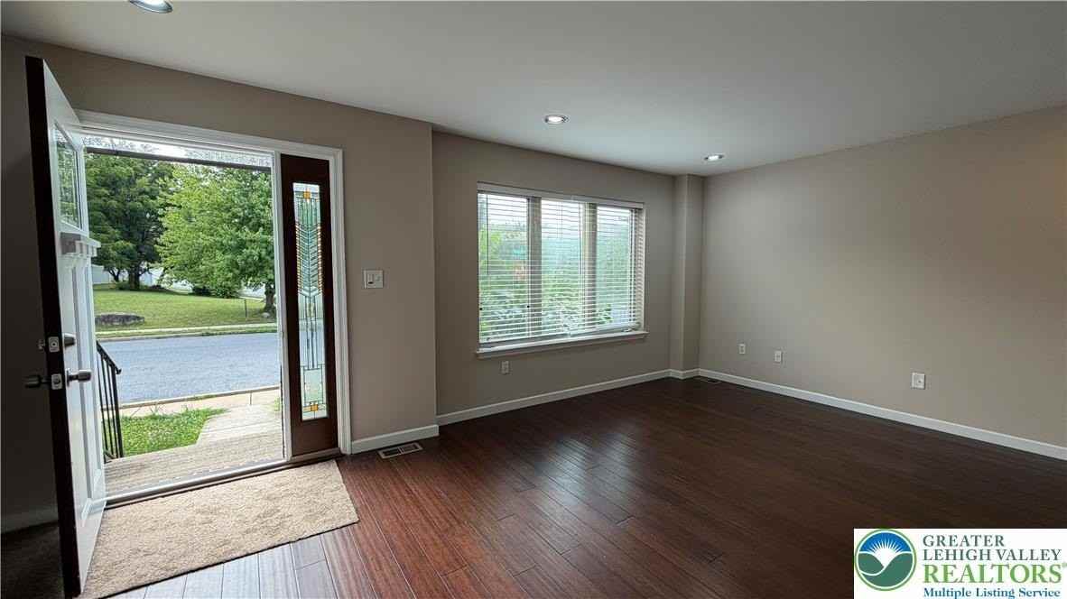 148 Cornerstone Pl - Photo 4 of 36