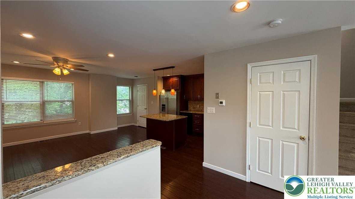 148 Cornerstone Pl - Photo 7 of 36