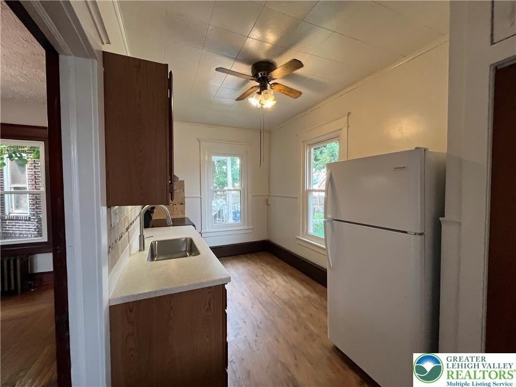 543 W Emaus Ave - Photo 7 of 50