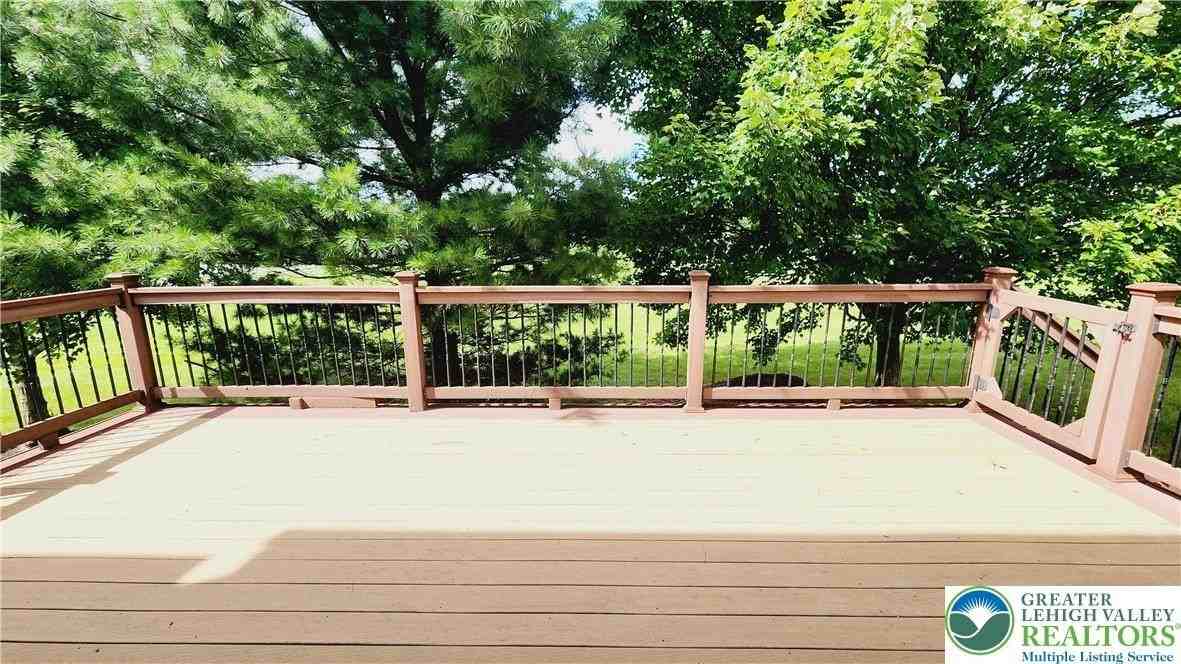 1816 Emerald Dr - Photo 7 of 47