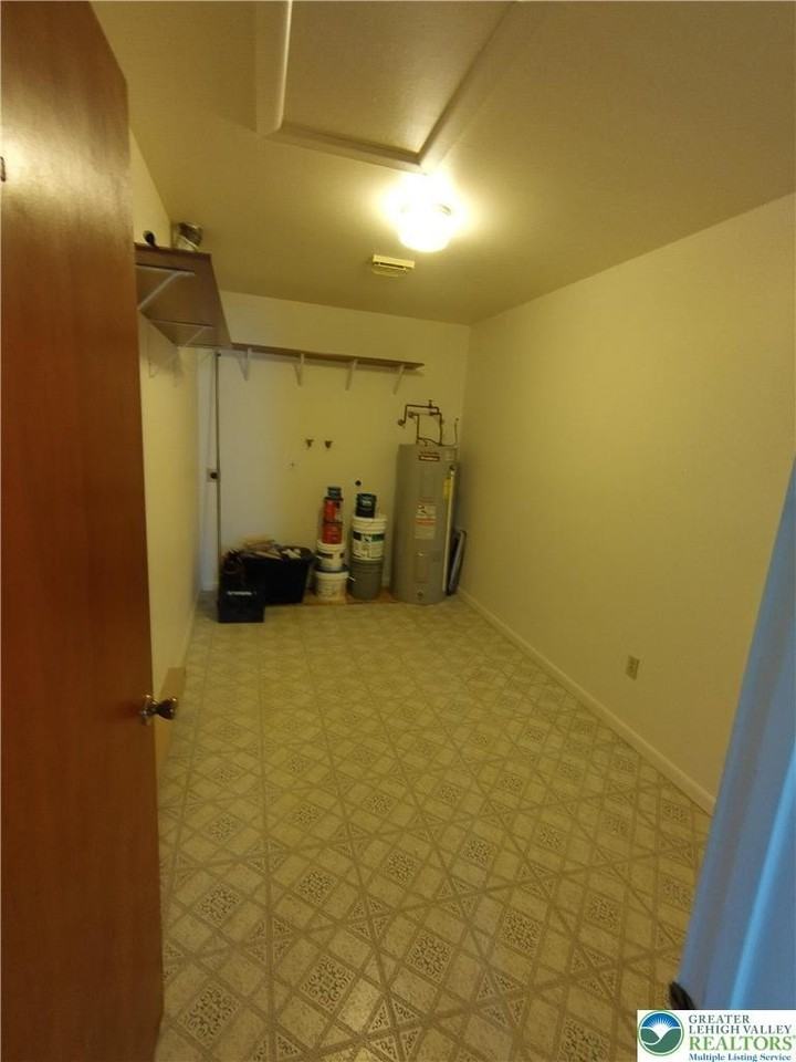 235 N Nice St #4 - Photo 3 of 11