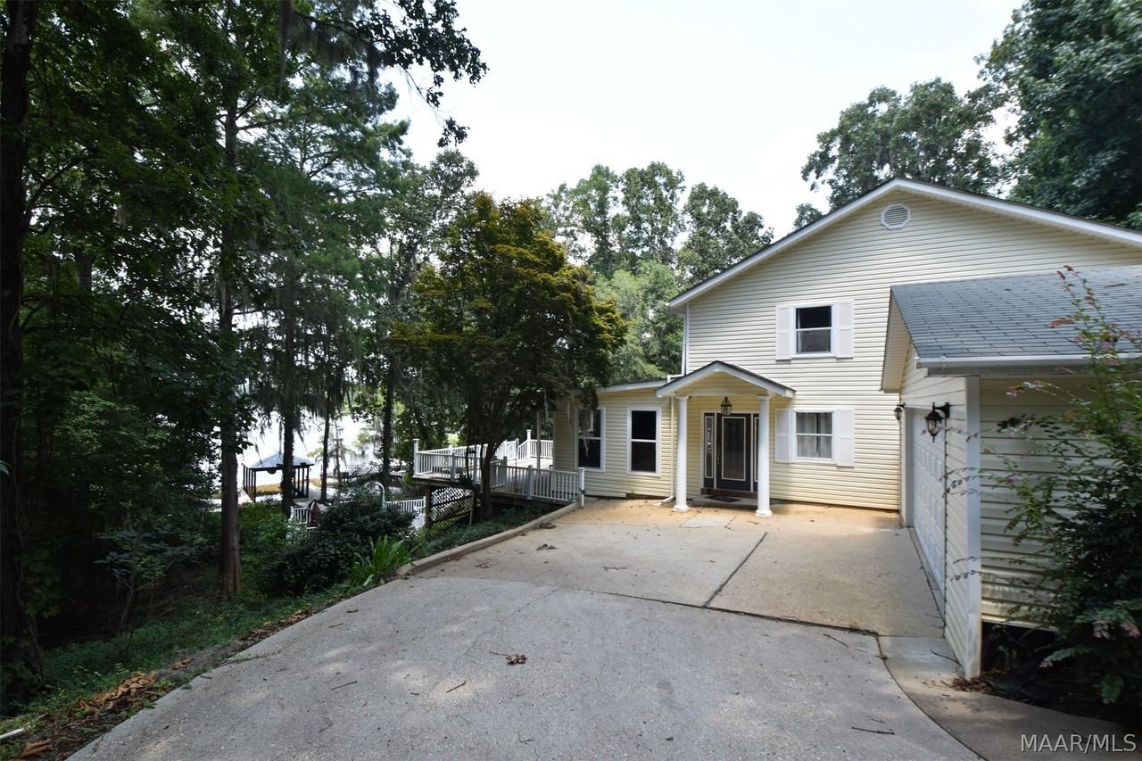 555 Shady Acres Dr - Photo 2 of 50