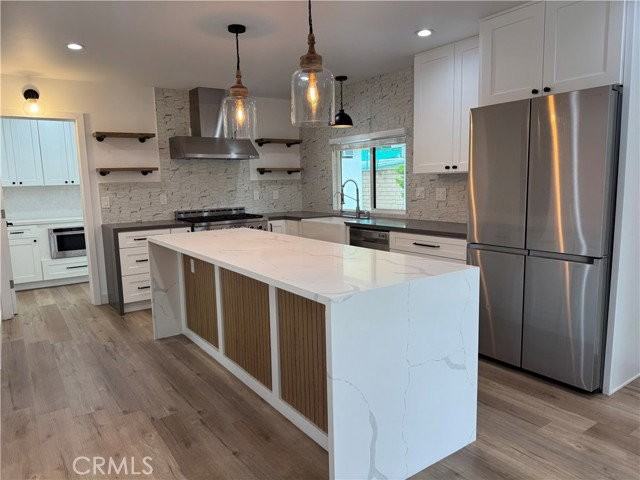 380 Mira Loma Pl - Photo 2 of 8