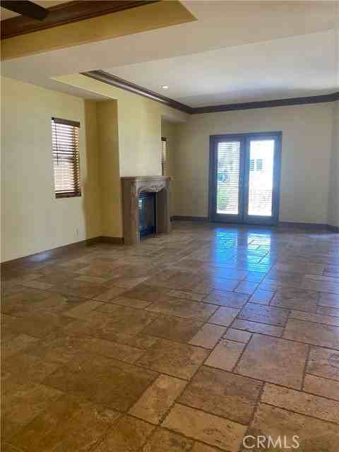 318 9th St - Photo 2 of 7