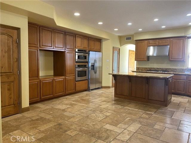 318 9th St - Photo 6 of 7
