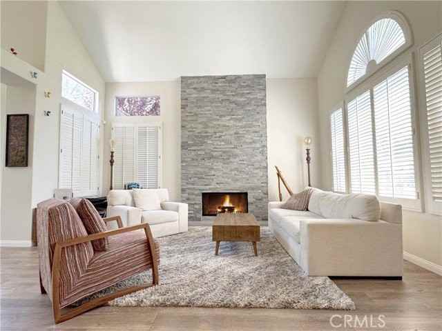 22442 Bayberry - Photo 3 of 8