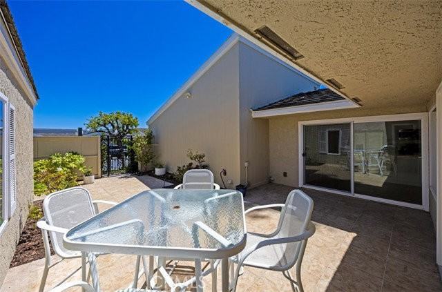 22821 Mariano Dr - Photo 3 of 8