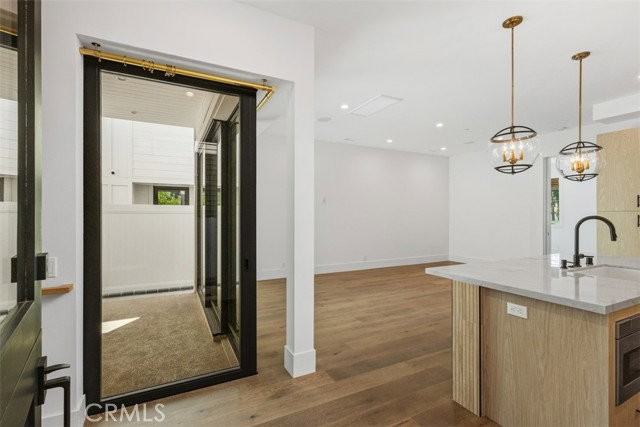515 Jasmine Ave #1-2 - Photo 3 of 7