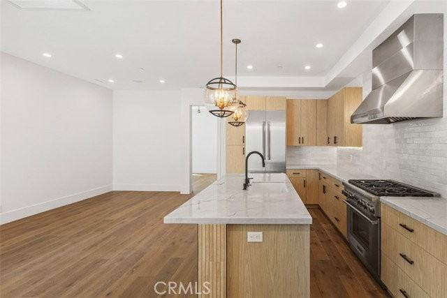 515 Jasmine Ave #1-2 - Photo 4 of 7