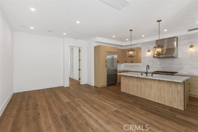 515 Jasmine Ave #1-2 - Photo 6 of 7