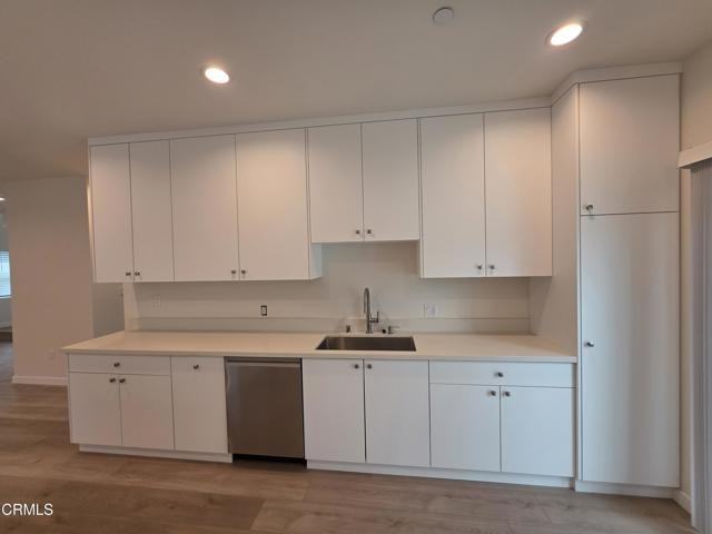 6746 Ben Ave - Photo 2 of 6