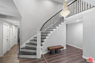 5516 Bluebell Ave - Photo 4 of 8