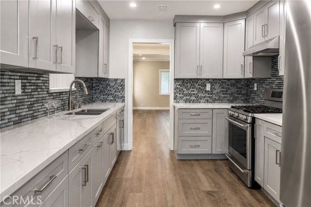 2431 N Lamer St - Photo 5 of 8