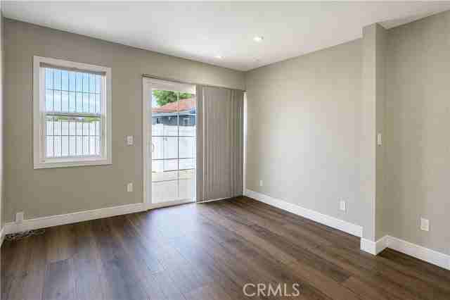2431 N Lamer St - Photo 7 of 8
