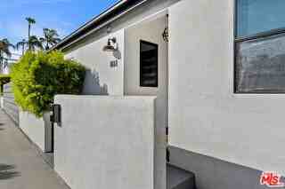 801 Howard St - Photo 3 of 8