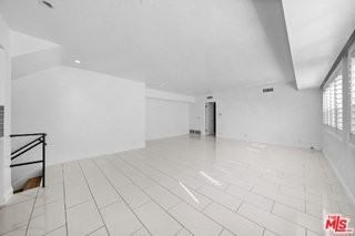 148 S Reeves Dr #4 - Photo 7 of 8