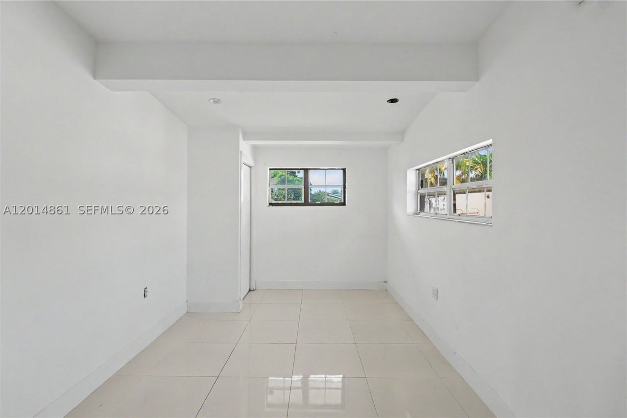 10710 Sw 43rd Ln #1 - Photo 6 of 11