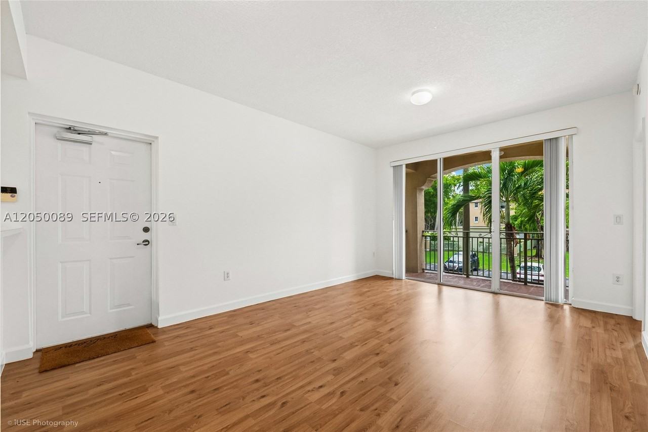6700 Nw 114th Ave #923 - Photo 4 of 18