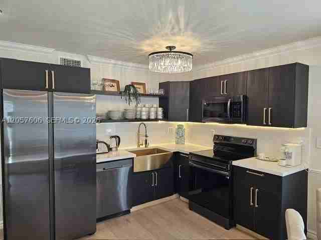 611 Ne 14th Ct #611 - Photo 6 of 37
