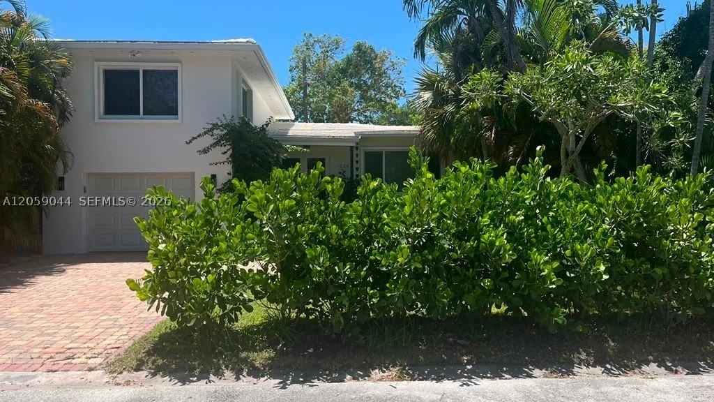 234 Washington Dr - Photo 3 of 15