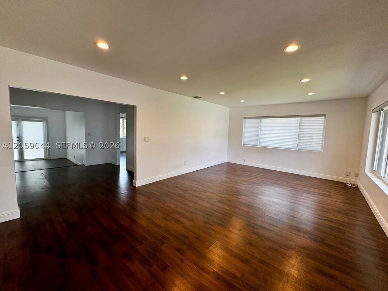 234 Washington Dr - Photo 4 of 15