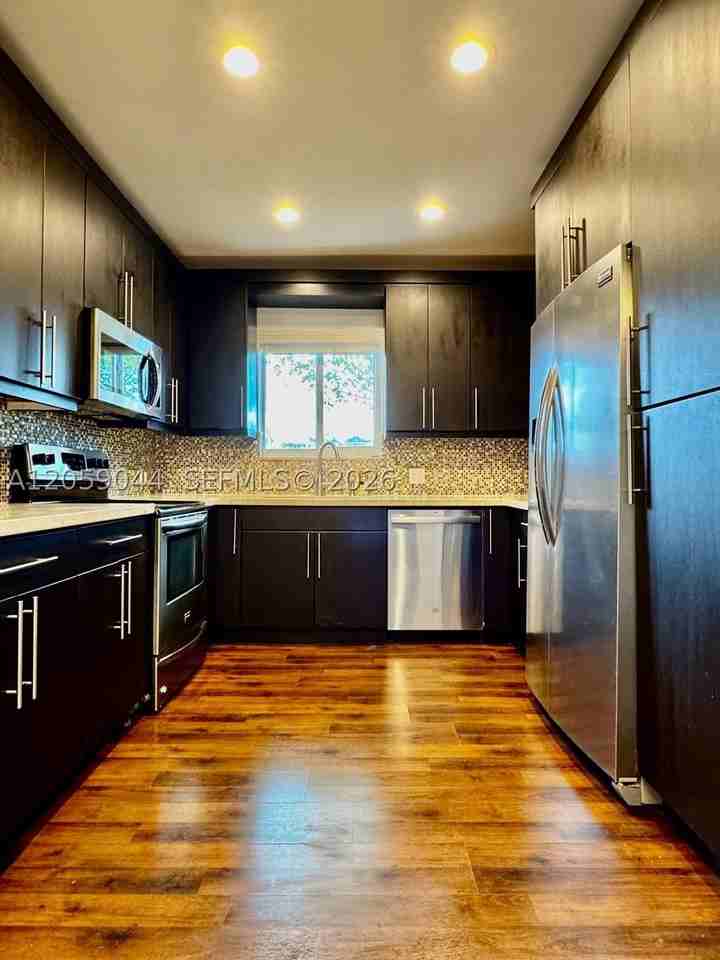 234 Washington Dr - Photo 5 of 15