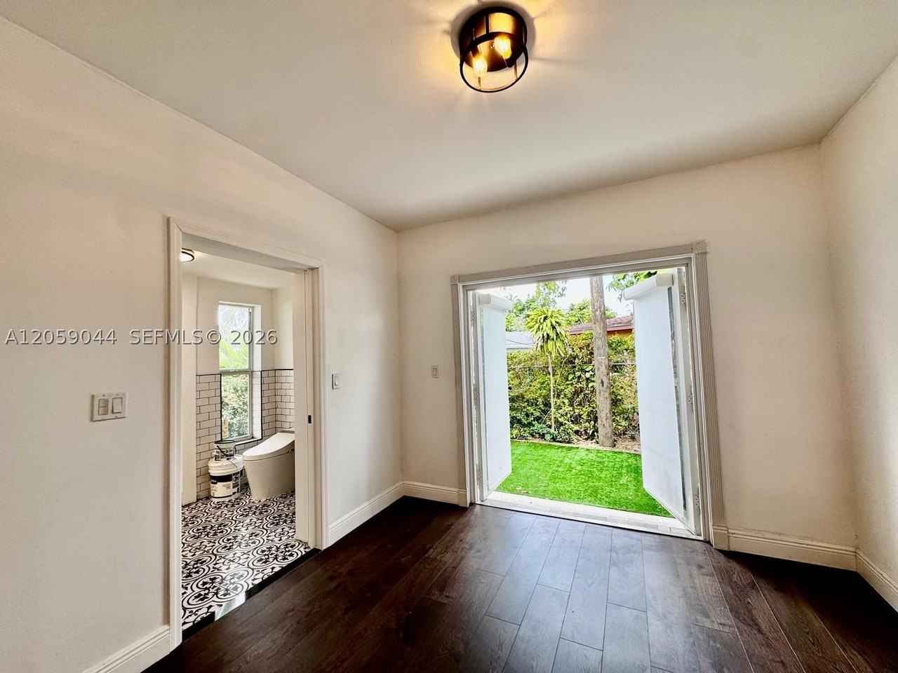 234 Washington Dr - Photo 6 of 15