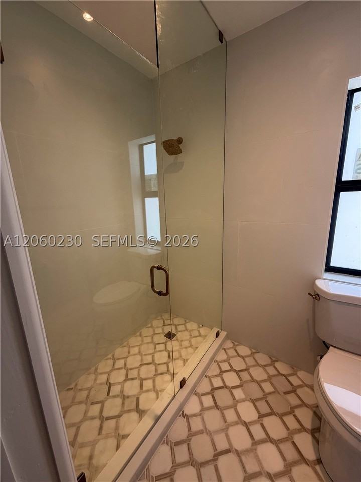 5171 Sw 6th St - Photo 5 of 23