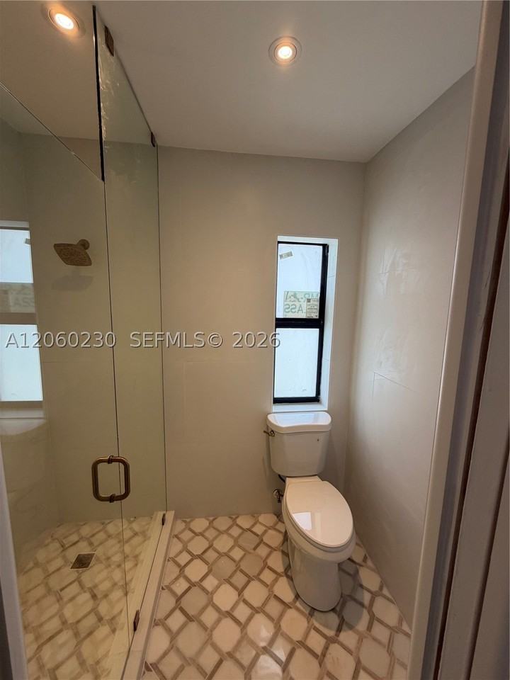 5171 Sw 6th St - Photo 6 of 23