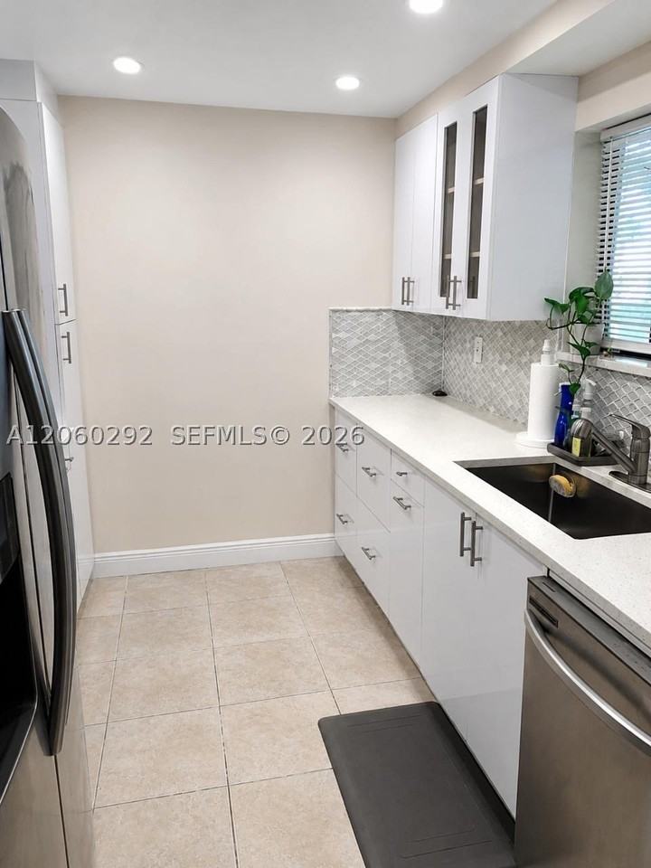 9568 Sw 1st Ct #7F - Photo 2 of 22