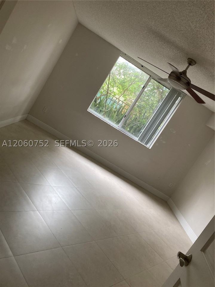 800 Scotia Dr #103 - Photo 2 of 6