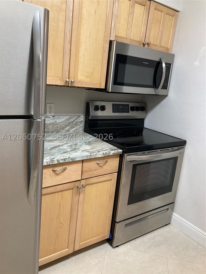 800 Scotia Dr #103 - Photo 5 of 6