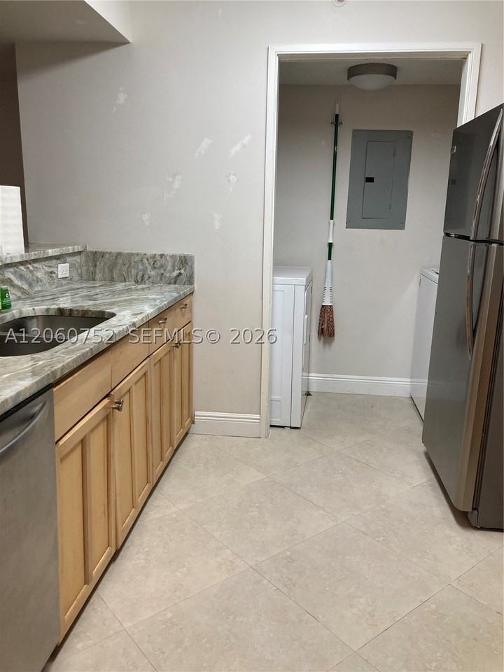 800 Scotia Dr #103 - Photo 6 of 6