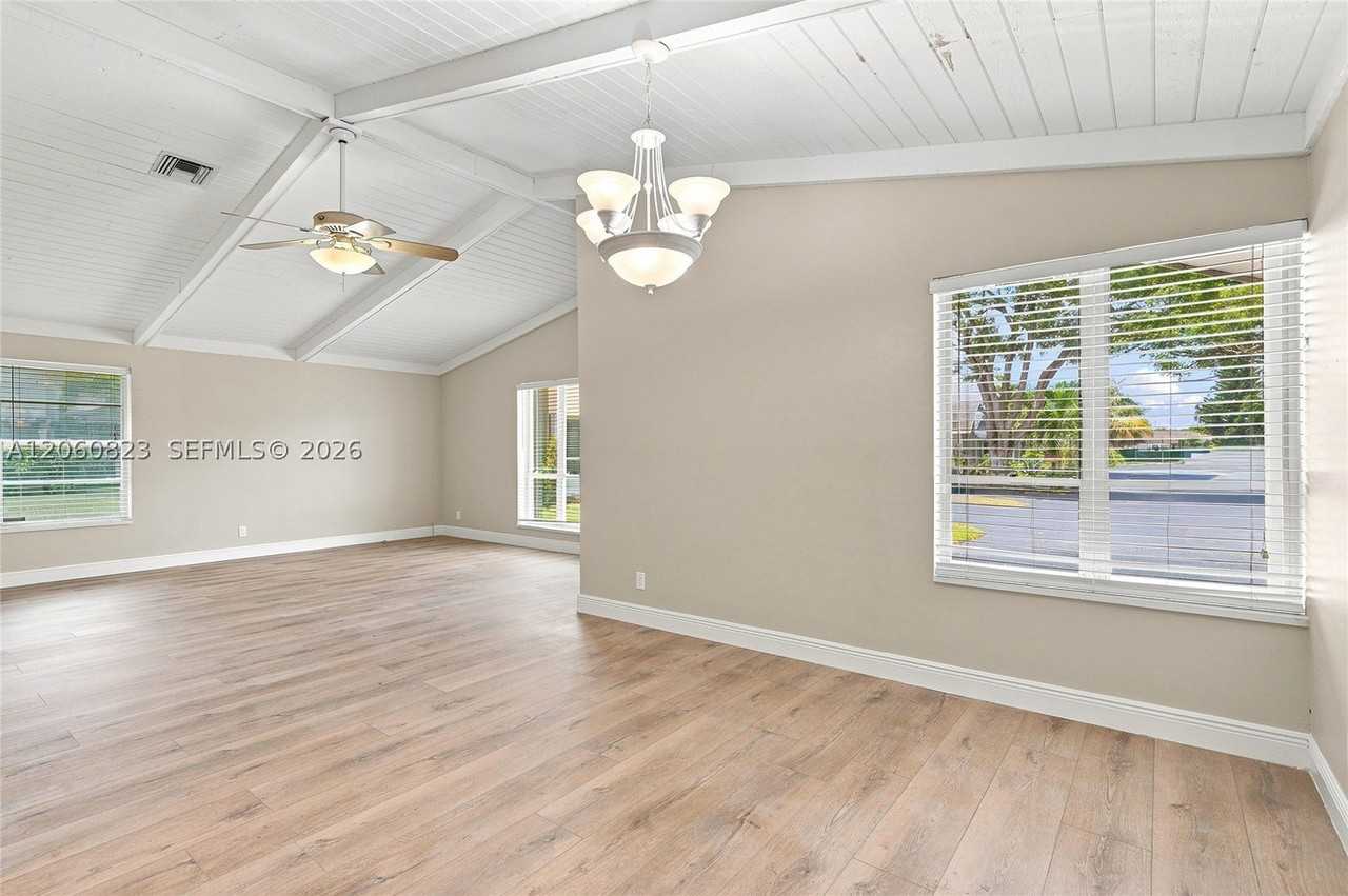 7196 Sw 22nd Pl #7196 - Photo 6 of 27