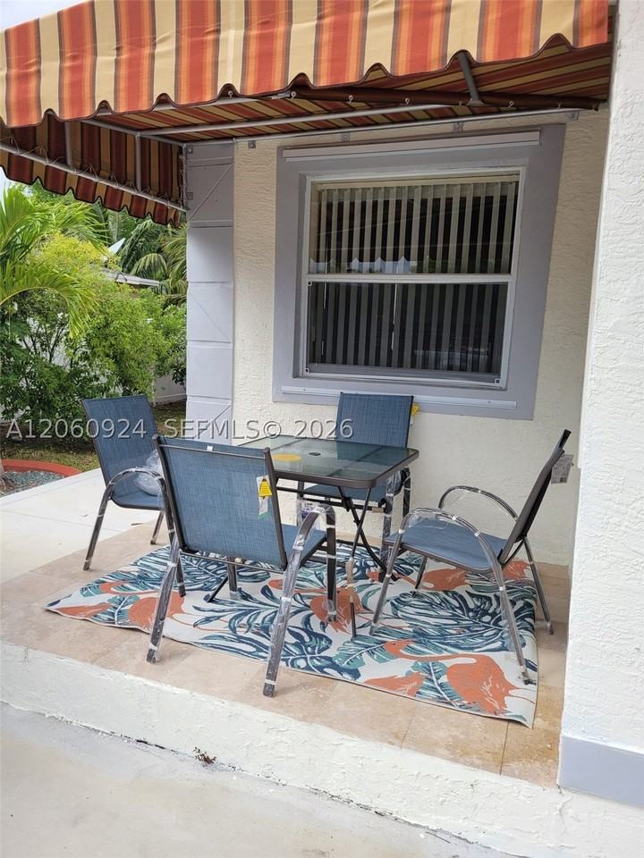 1163 Nw 100th Ter #1 - Photo 3 of 7
