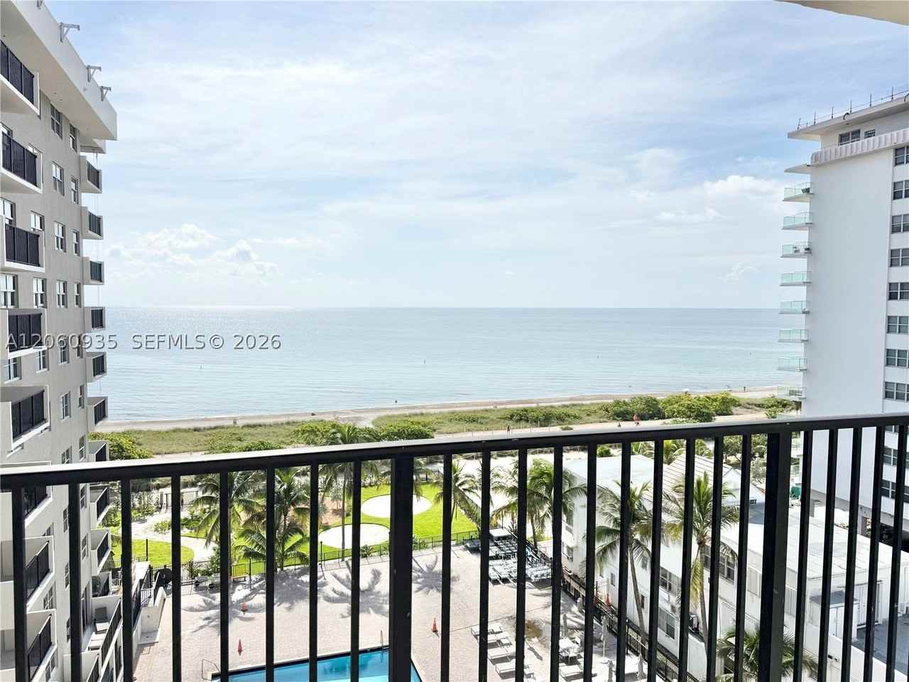 9273 Collins Ave #811