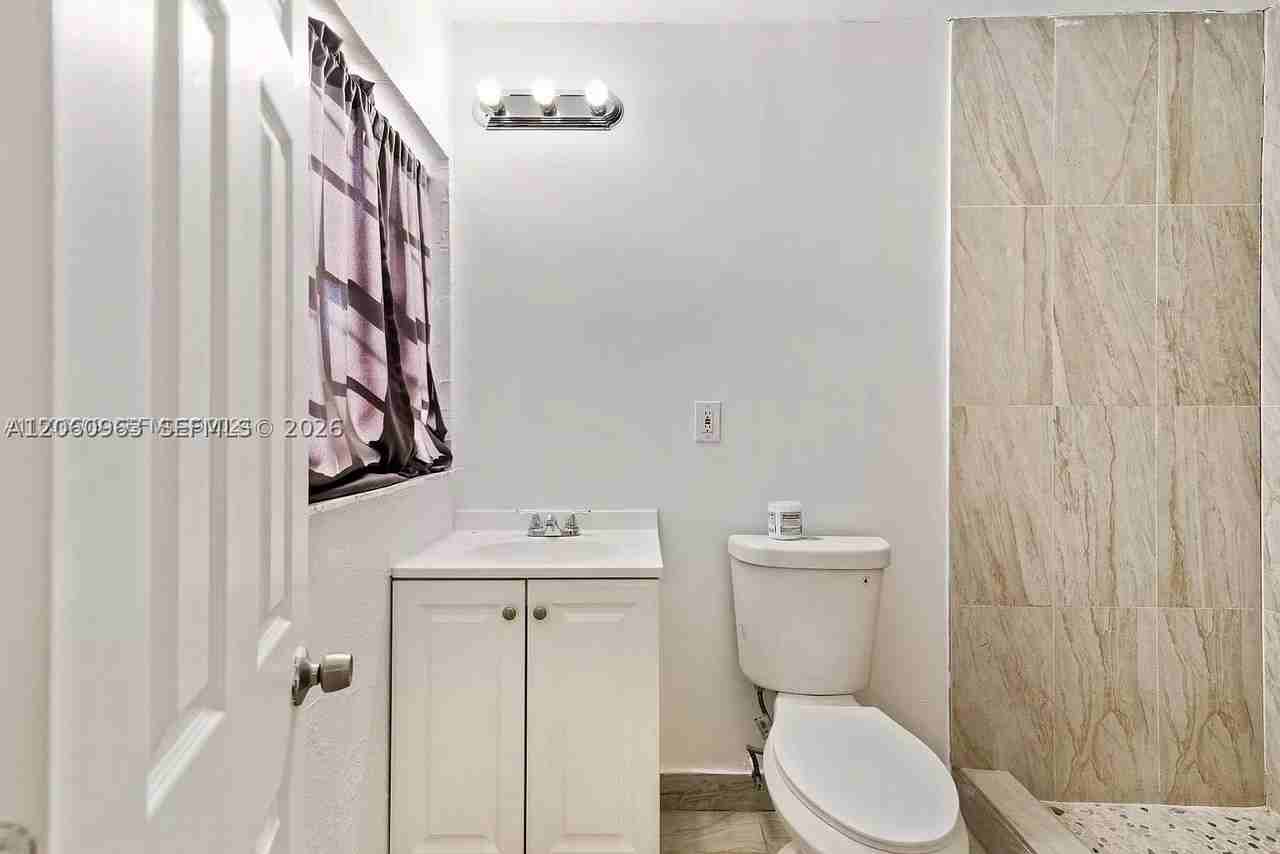 17200 Nw 51st Pl #B - Photo 7 of 9