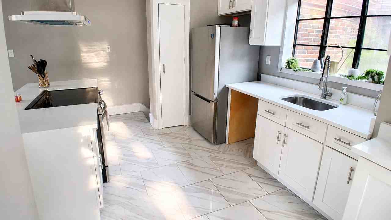 Stratford Rd - Photo 7 of 14