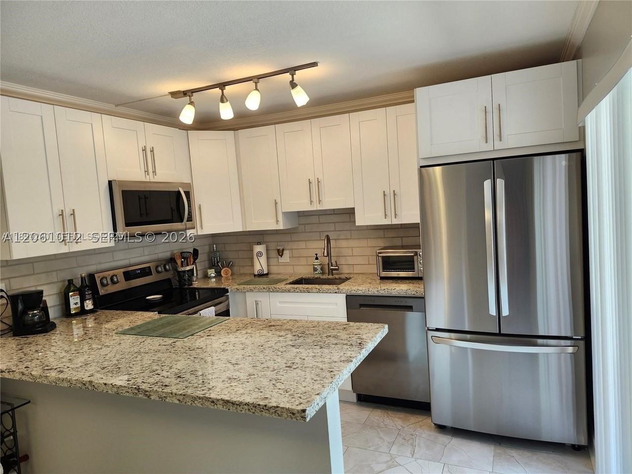 1460 Augusta Cir #134 - Photo 3 of 30