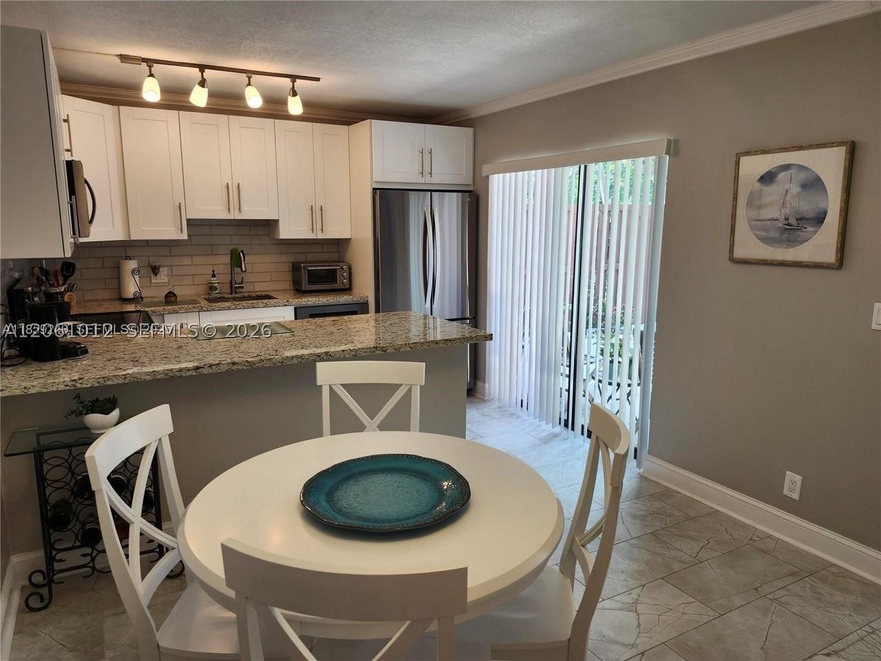 1460 Augusta Cir #134 - Photo 5 of 30