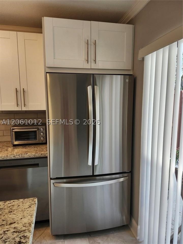1460 Augusta Cir #134 - Photo 6 of 30