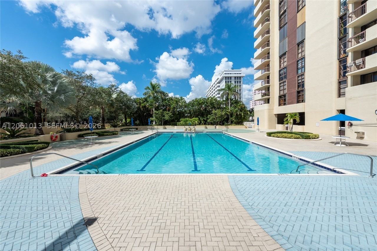 600 Biltmore Way #1014